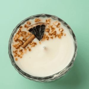 Vela artesanal Edición Bruma – Canela y Naranja