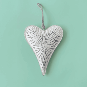 Corazón de Metal Blanco